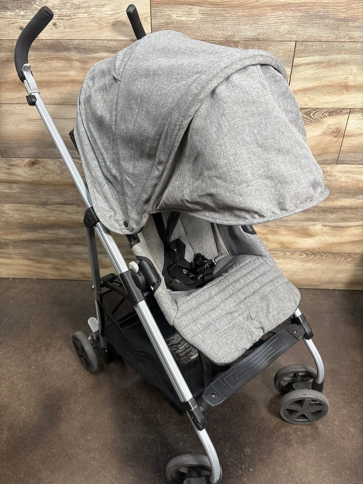 Evenflo Urbini Reversi Reversible Lightweight Stroller with Canopy, Grey