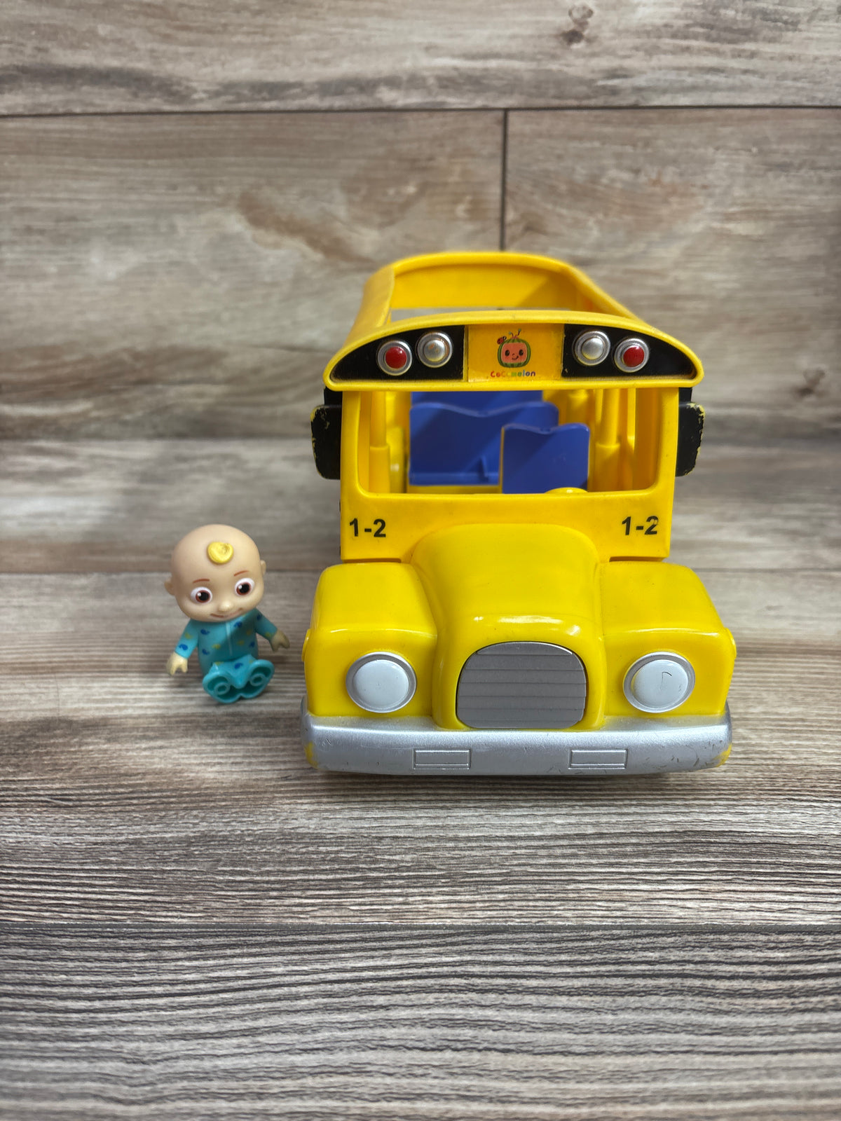 CoComelon Musical Yellow School Bus With JJ Figure