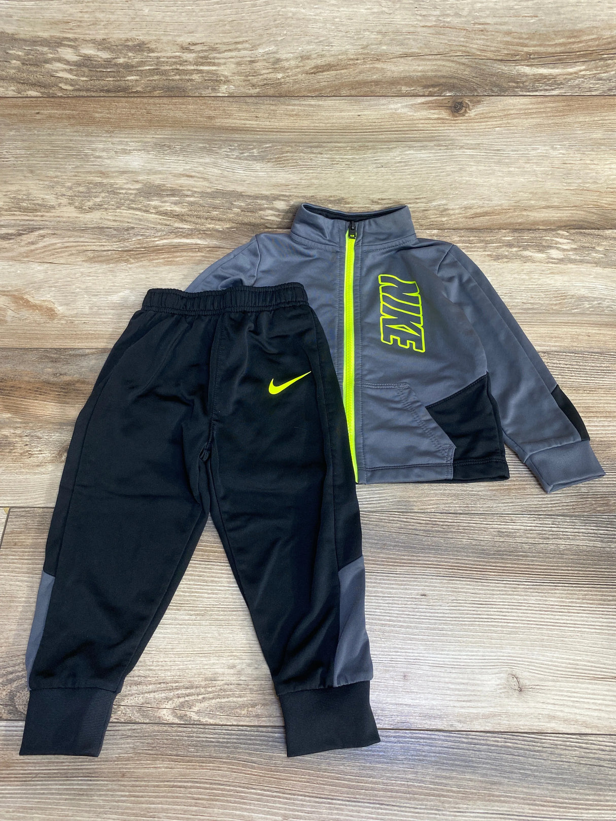 Nike 2pc Tracksuit Set Grey sz 24m