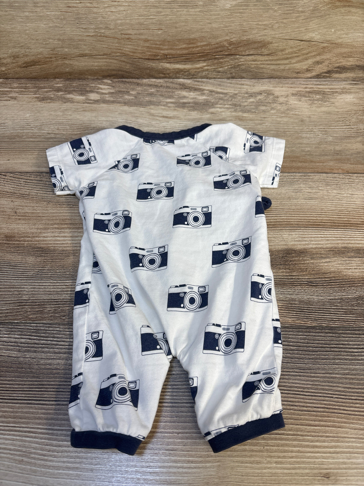 Monica + Andy Kimono Camera Print Romper Cream sz 0-3m
