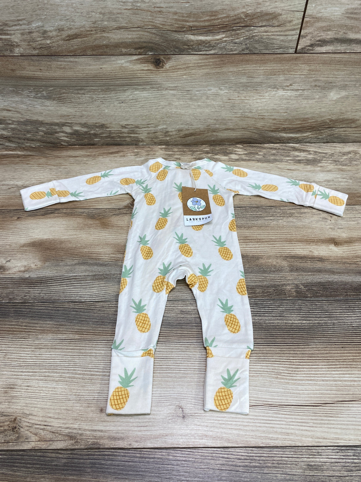 NEW Larkspur Pineapple Print Sleeper White sz Newborn