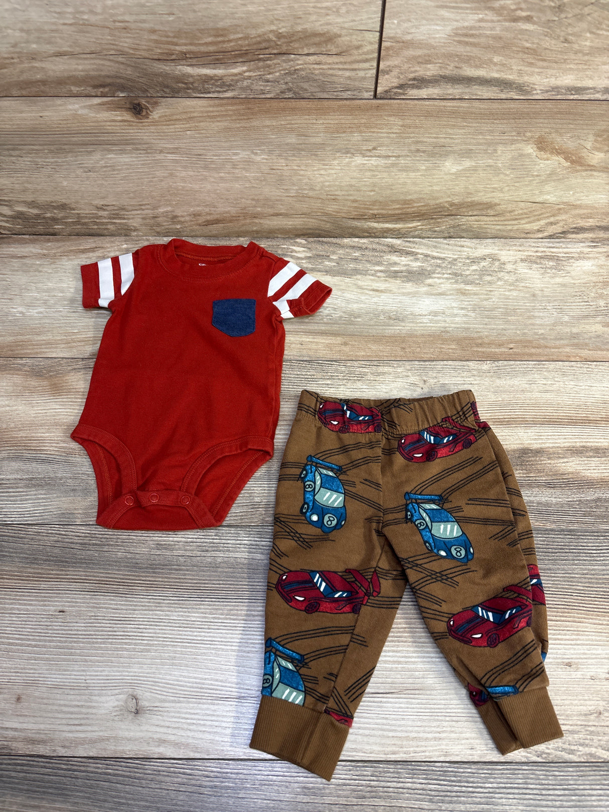 Carter's 2pc Bodysuit & Pants Set Red sz 6m