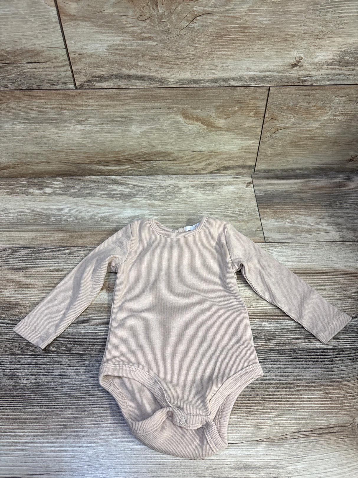Ribbed Long Sleeve Bodysuit Beige sz 6/9m