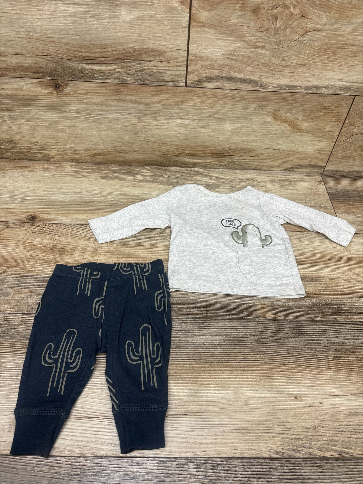 Carter's 2pc Free Hugs Cactus Shirt & Bottoms Set Grey sz 3m