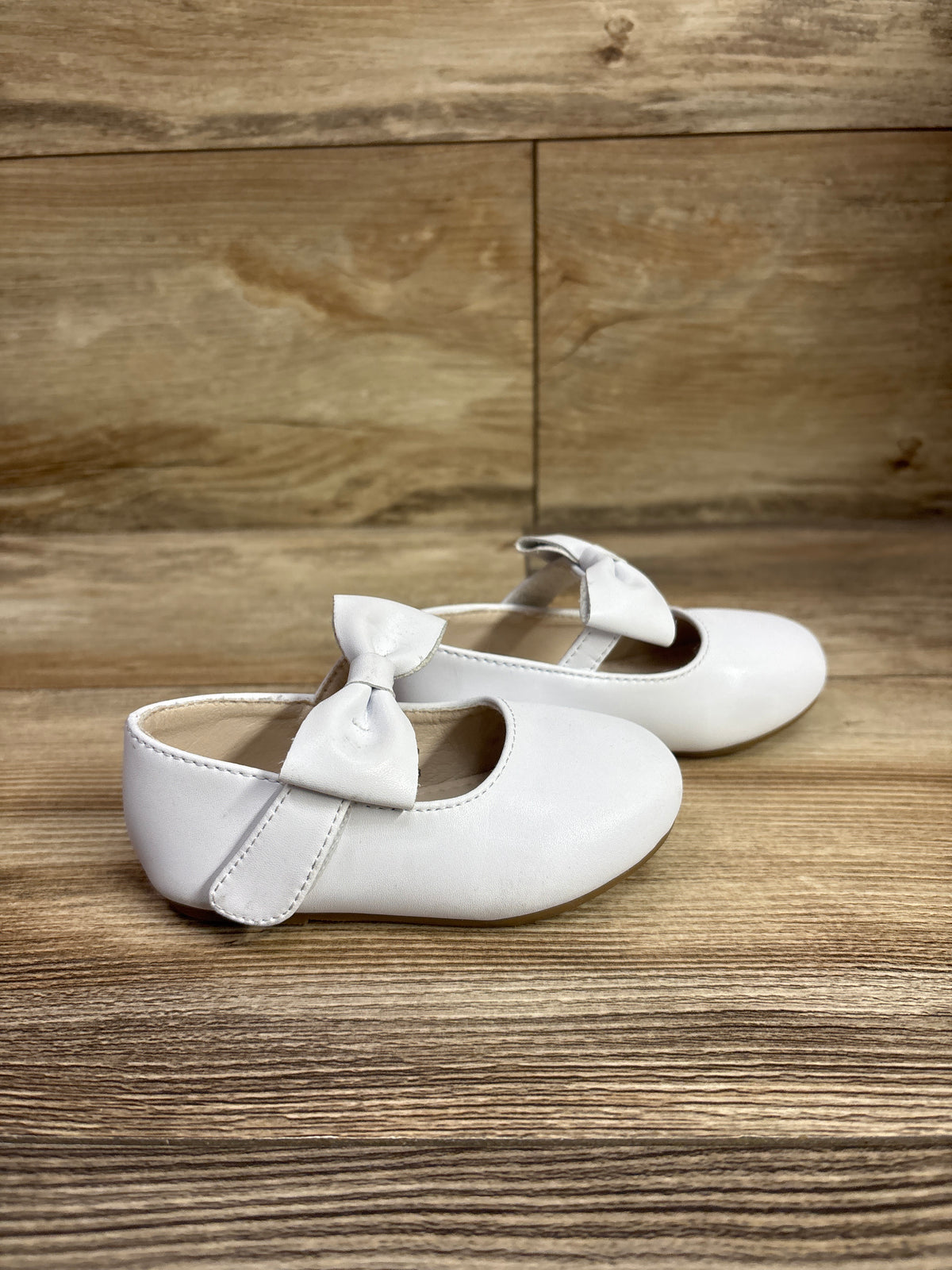 Felix & Flora Mary Jane Shoes White sz 5c