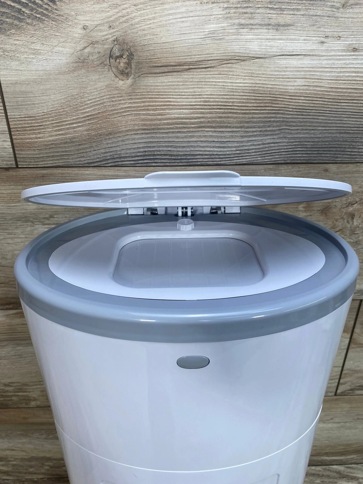 Dekor White Classic Hands-Free Diaper Pail