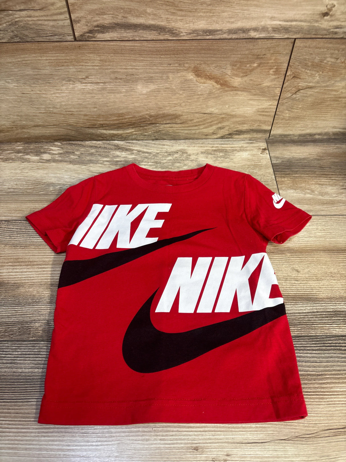 Nike Shirt Red sz 3T