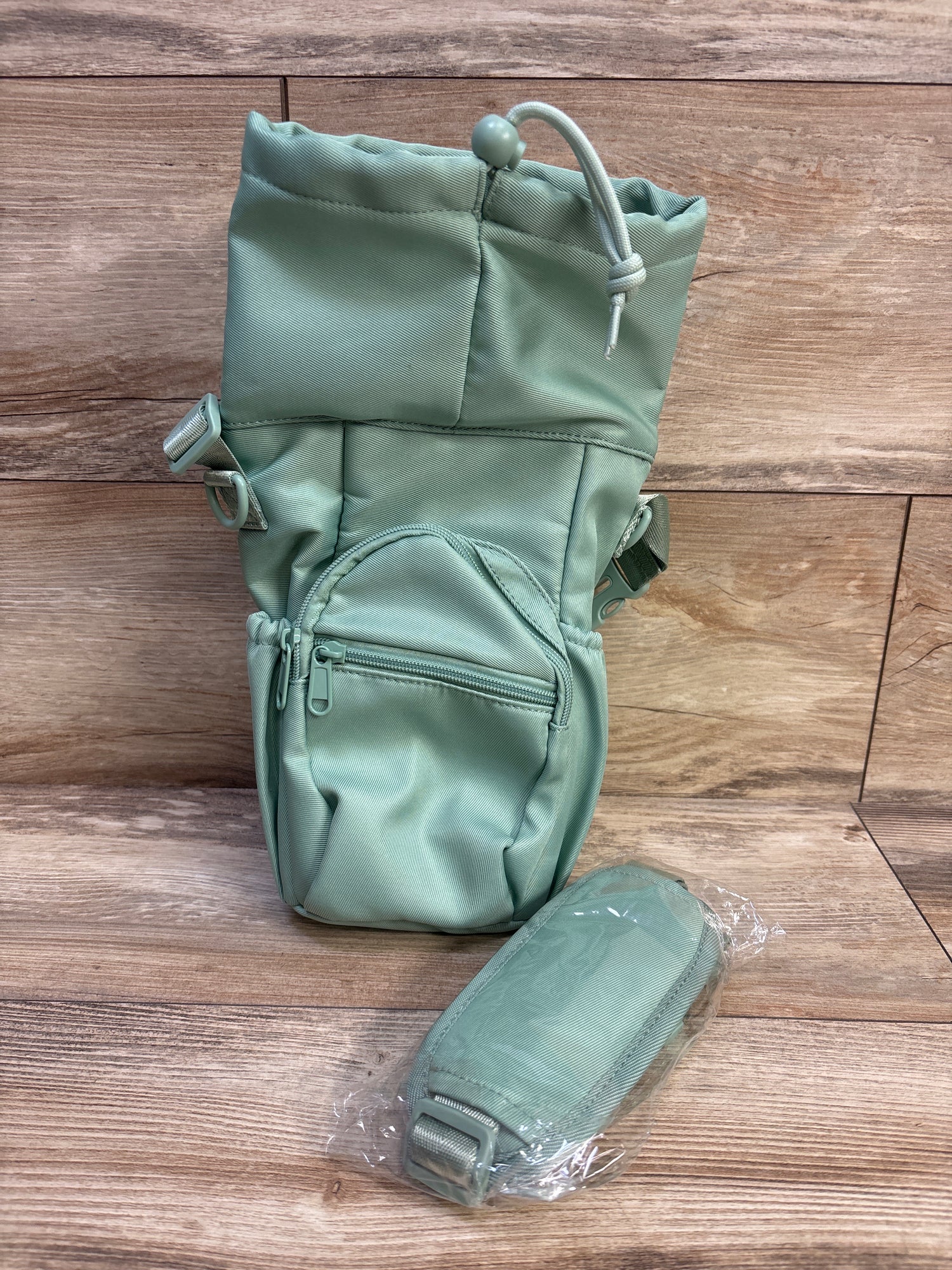 HavenMinds Portable Travel Bag for Breast Milk Cooler, Green