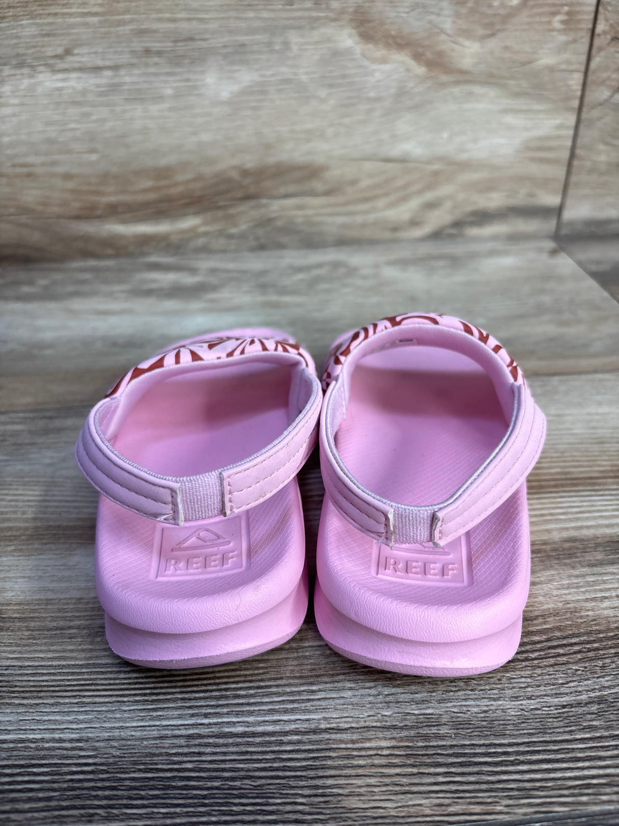 Reef Modern Floral Sandals Pink sz 9c