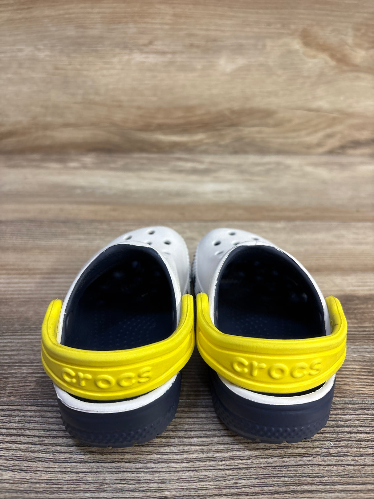 Crocs Classic Retro Sport Clogs White sz 5c