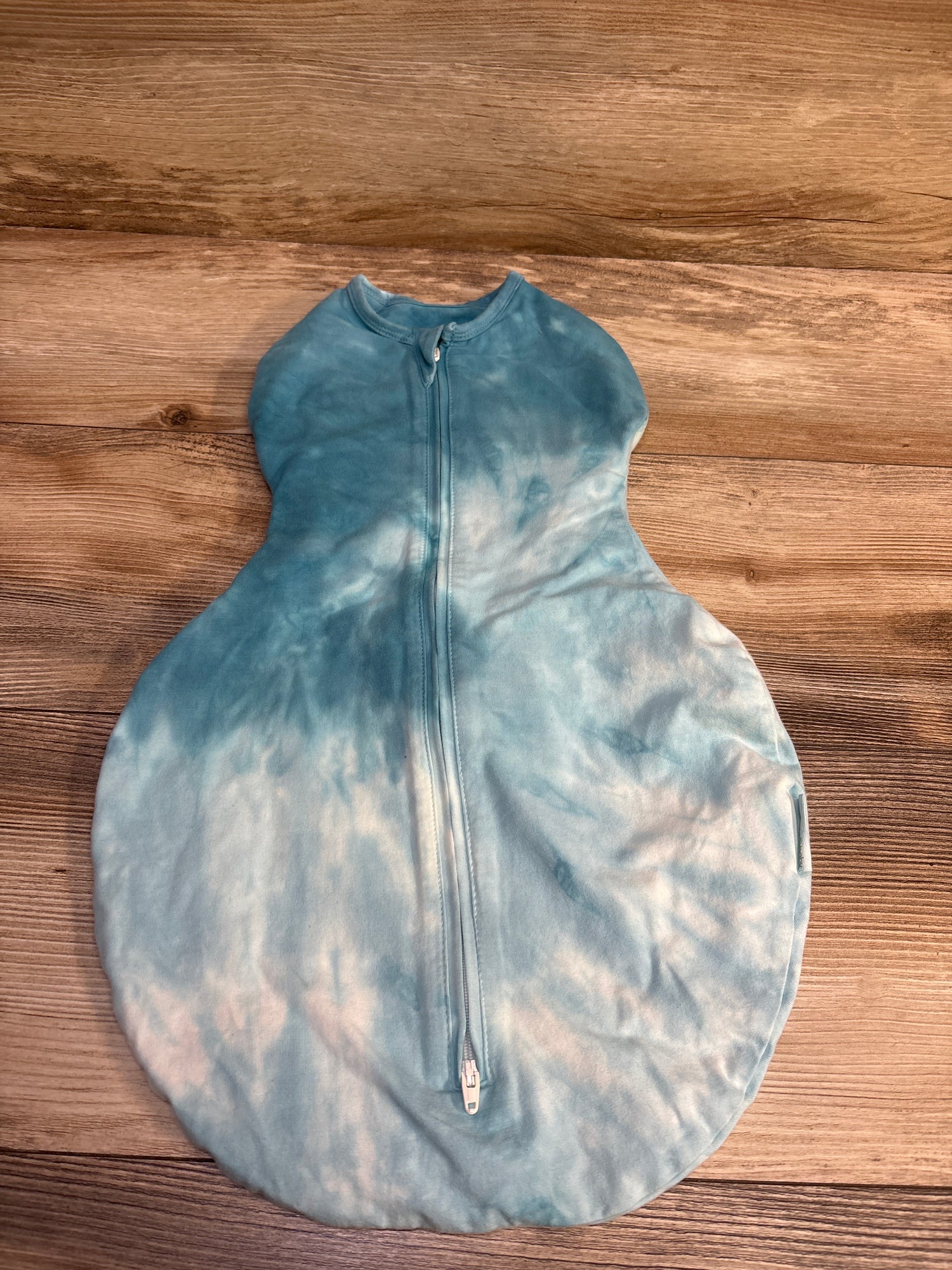 Happiest Baby Sleepea 5-Second Swaddle Tie-Dye Blue sz S/0-3m