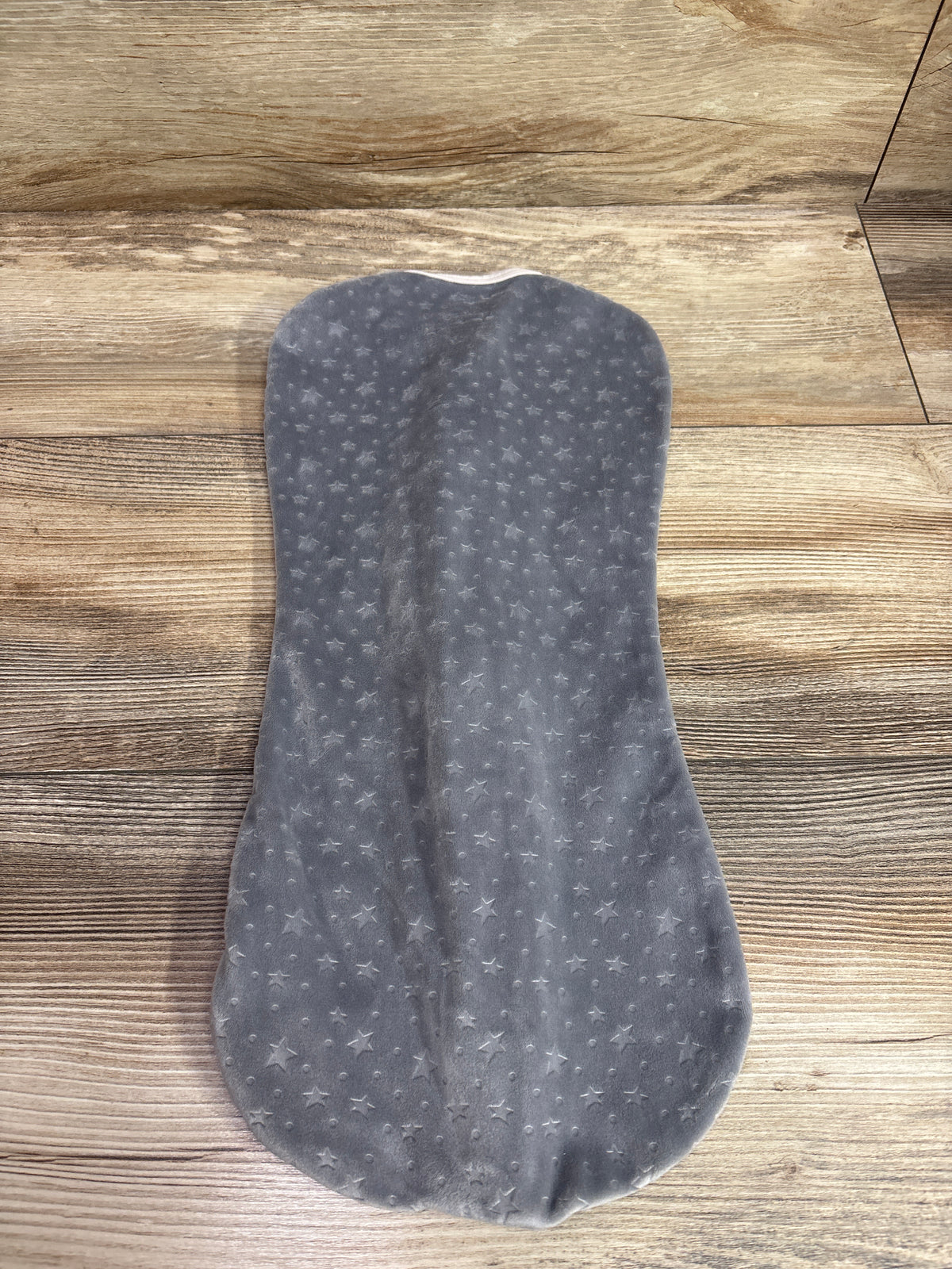 SwaddleMe Velboa Swaddle Pod Grey sz Newborn