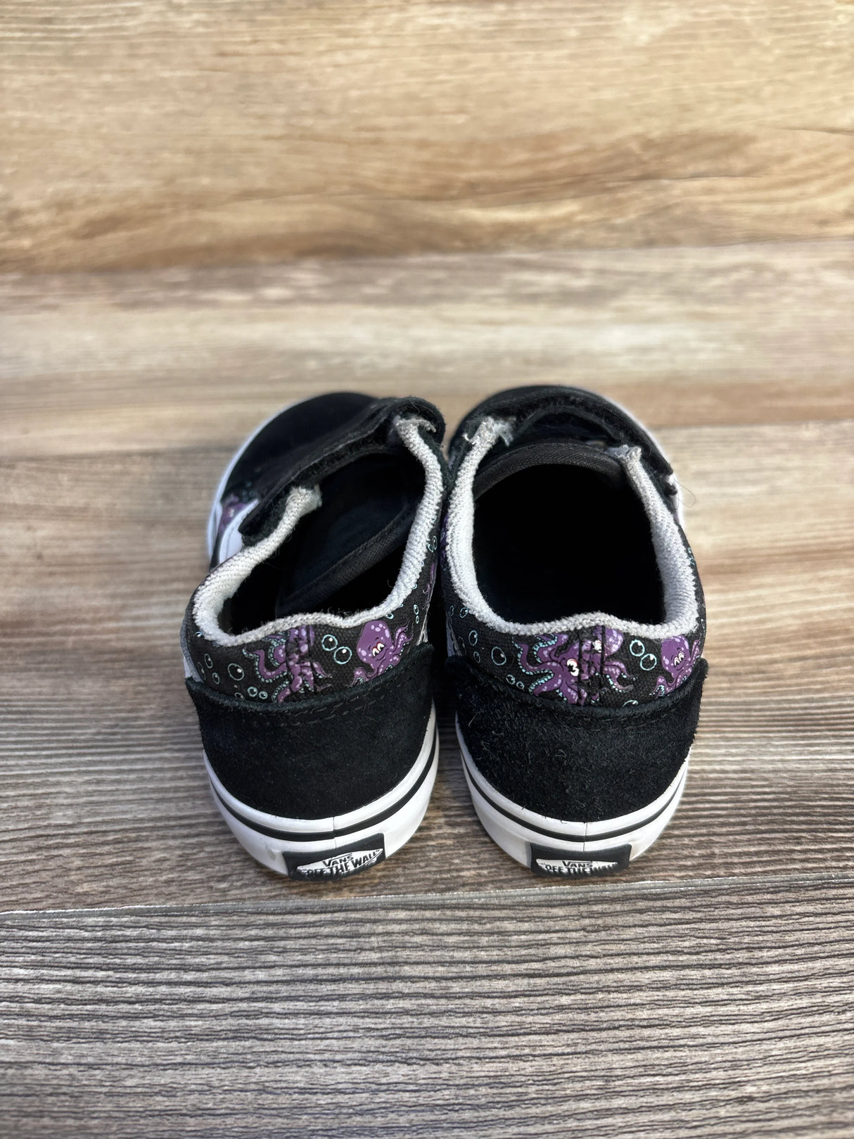 Vans Old Skool V Glow Octopus Sneakers, Black sz 9c