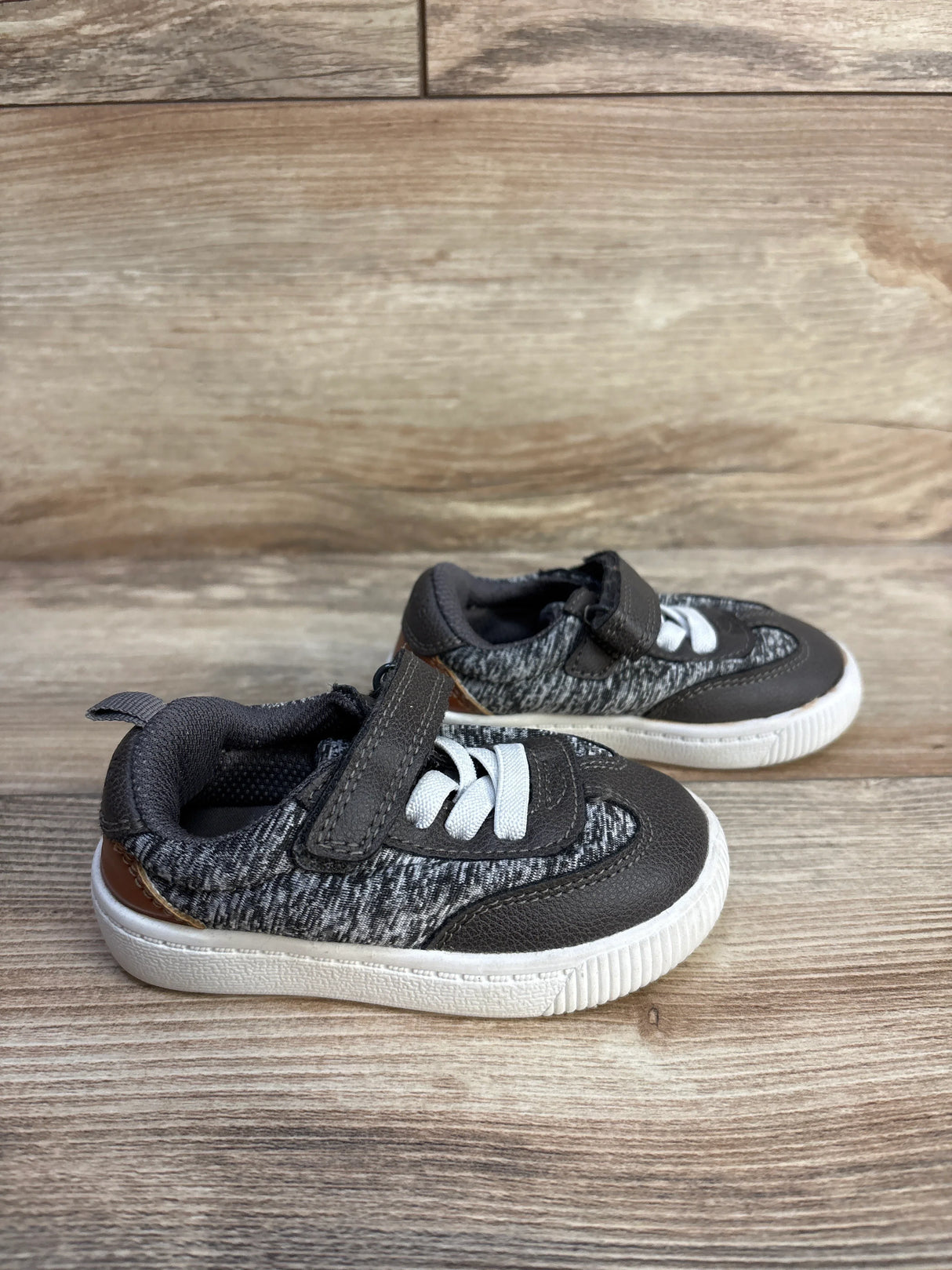 Carter's Gustav Casual Sneakers Grey sz 5c - Me n Mommy To Be