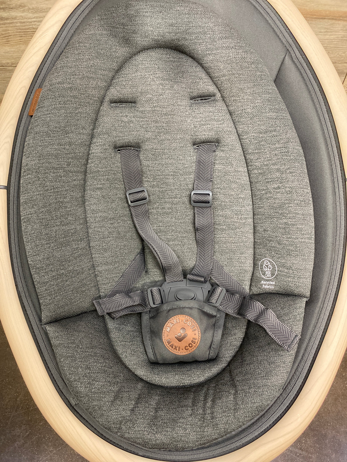 Maxi-Cosi Cassia Baby Swing in Classic Graphite