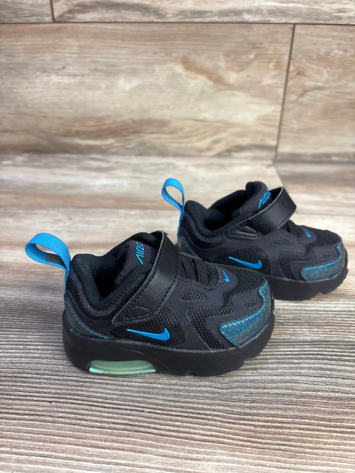 Nike Air Max 200 Black Aurora Sneakers sz 4c