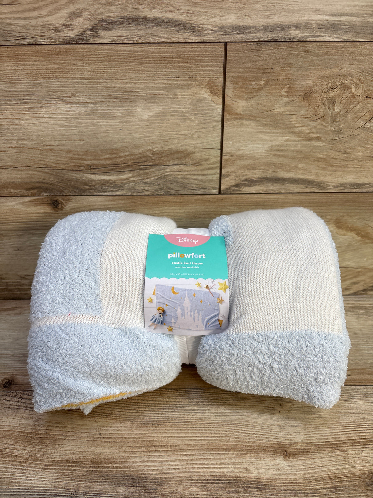 NEW Pillowfort Castle Knit Throw Blanket - Disney Collection