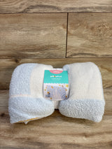 NEW Pillowfort Castle Knit Throw Blanket - Disney Collection