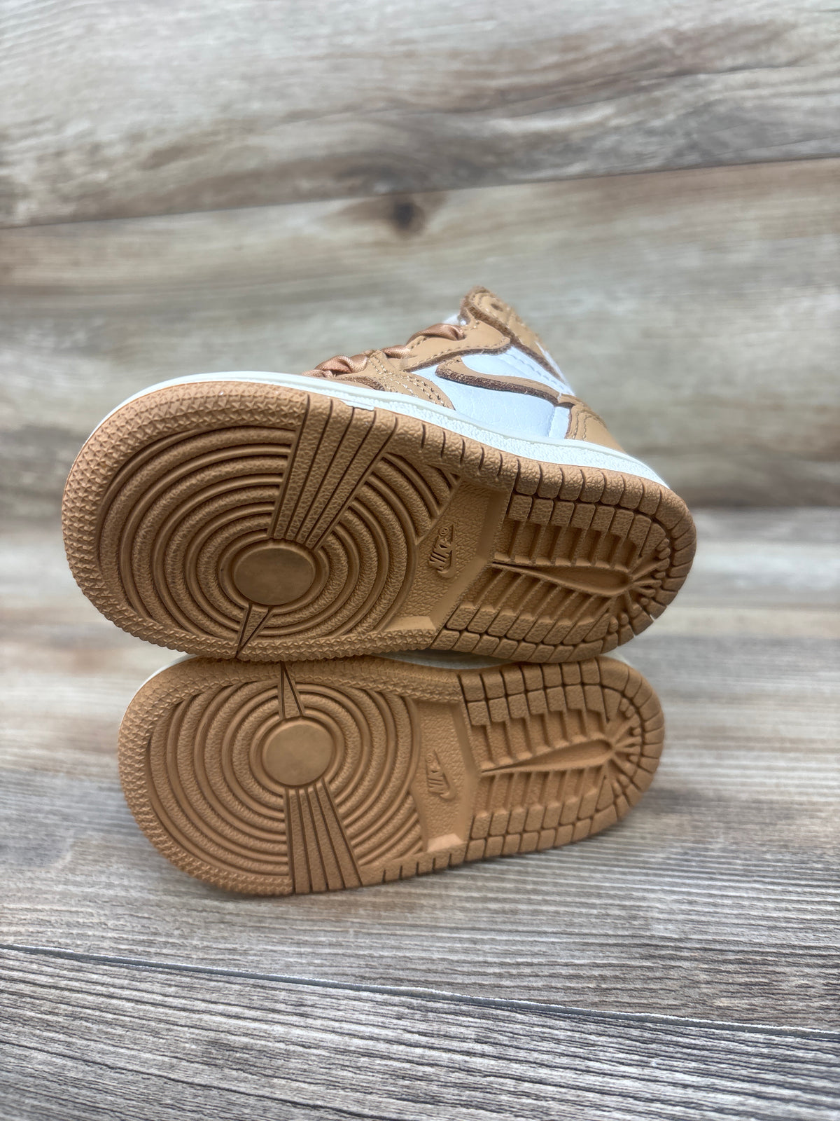 Air Jordan 1 Retro High OG TD 'Praline' Sneakers sz 4c