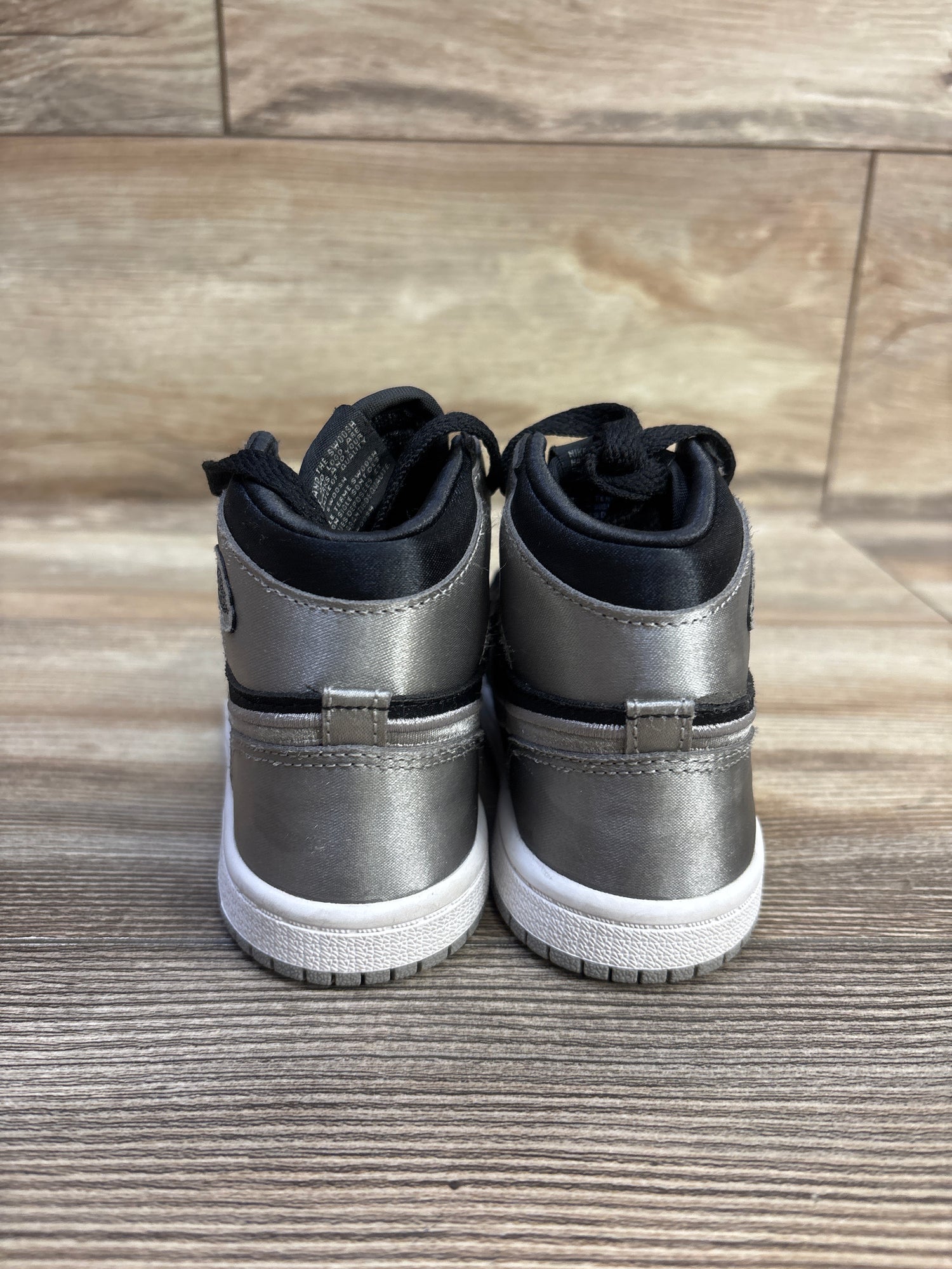 Air Jordan 1 Retro High OG 'Satin Shadow' Sneakers sz 9c