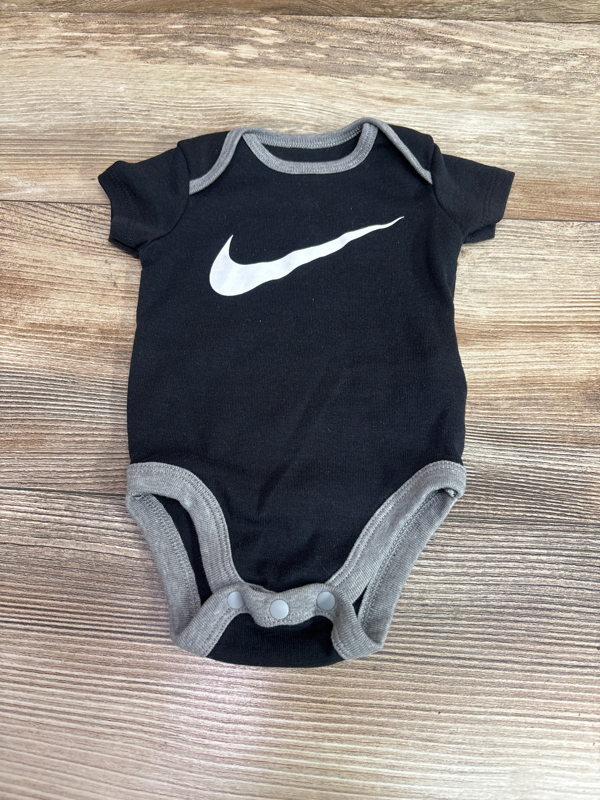 Nike Bodysuit Black sz 0-6m