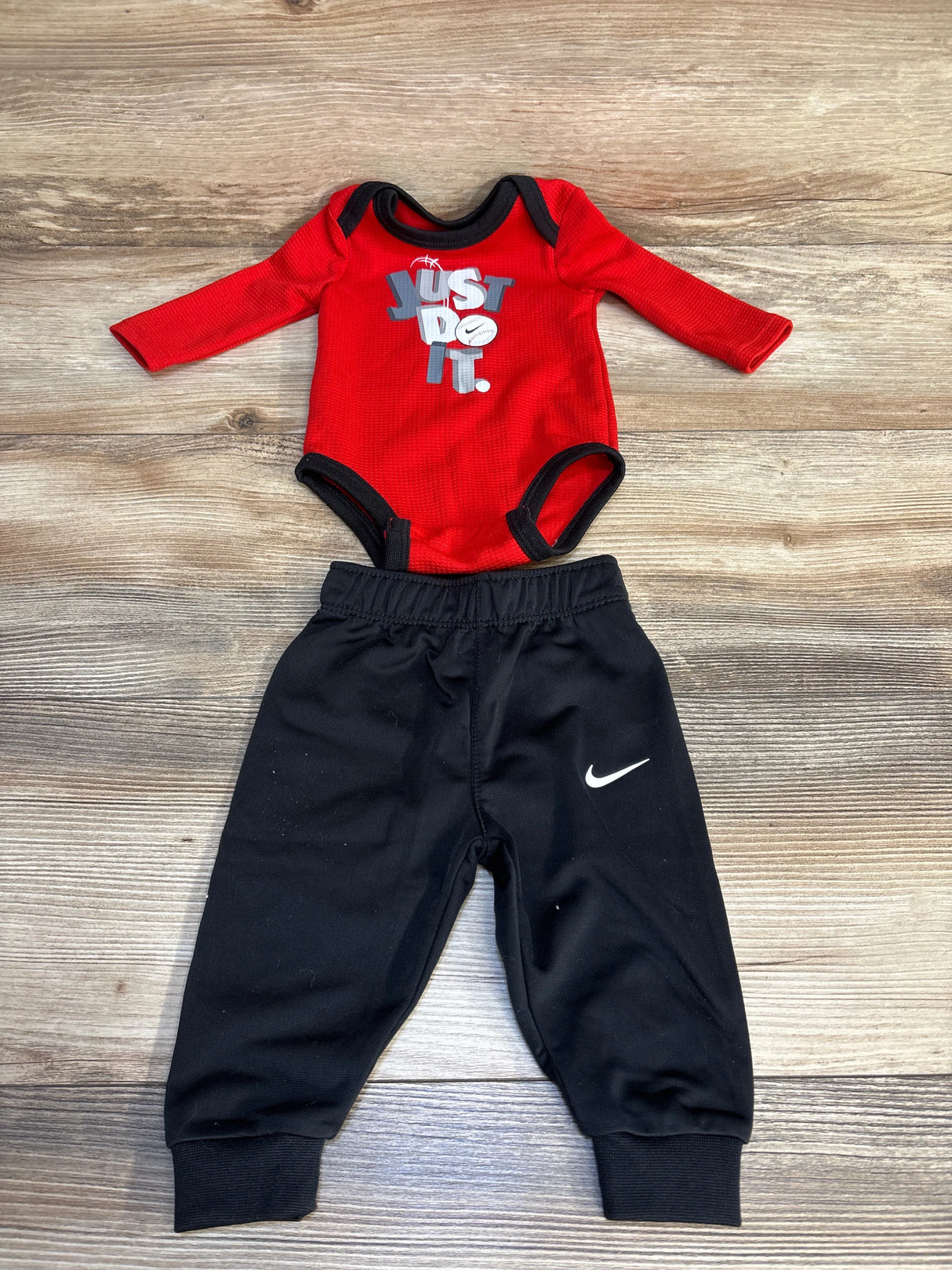 Nike 2pc Waffle Knit Bodysuit & Bottoms Set Red sz 3m