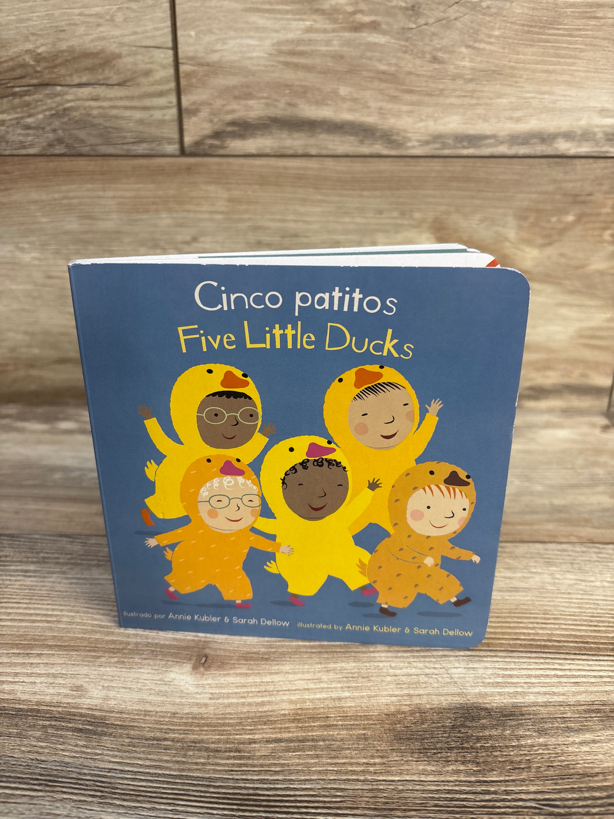 Cinco Patitos / Five Little Ducks Board Book