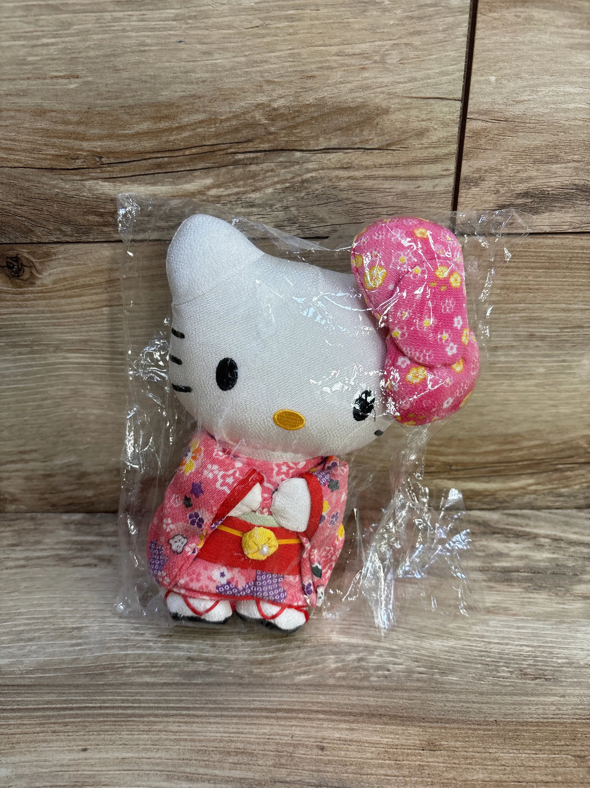 NEW Sanrio Hello Kitty Kimono Doll