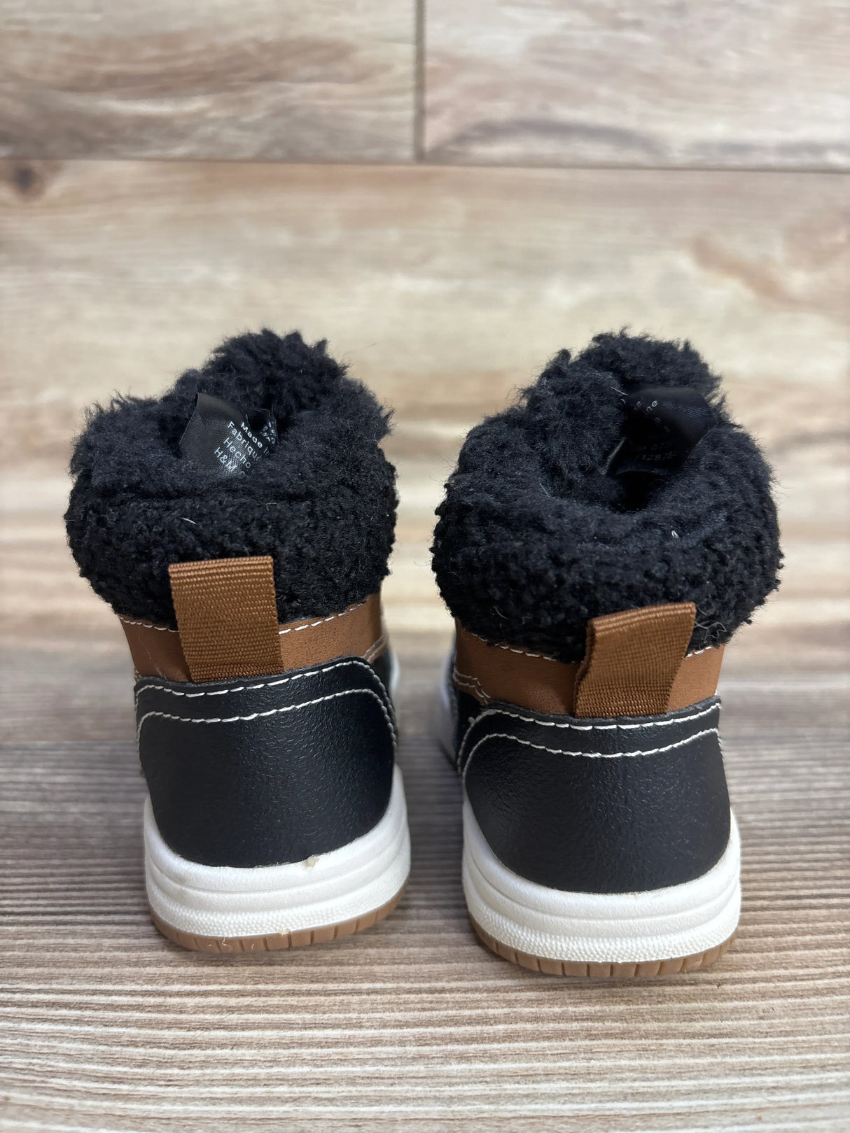 H&M Waterproof High Top Faux Fur Lined Winter Boots, Black sz 2.5c