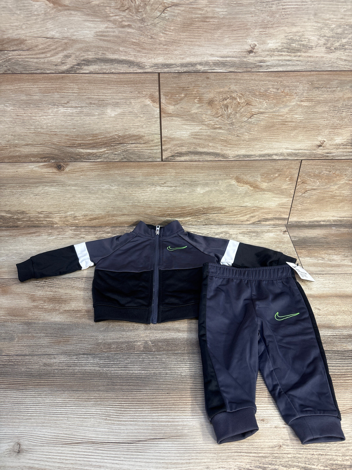 NEW Nike 2pc Tracksuit Grey sz 6m