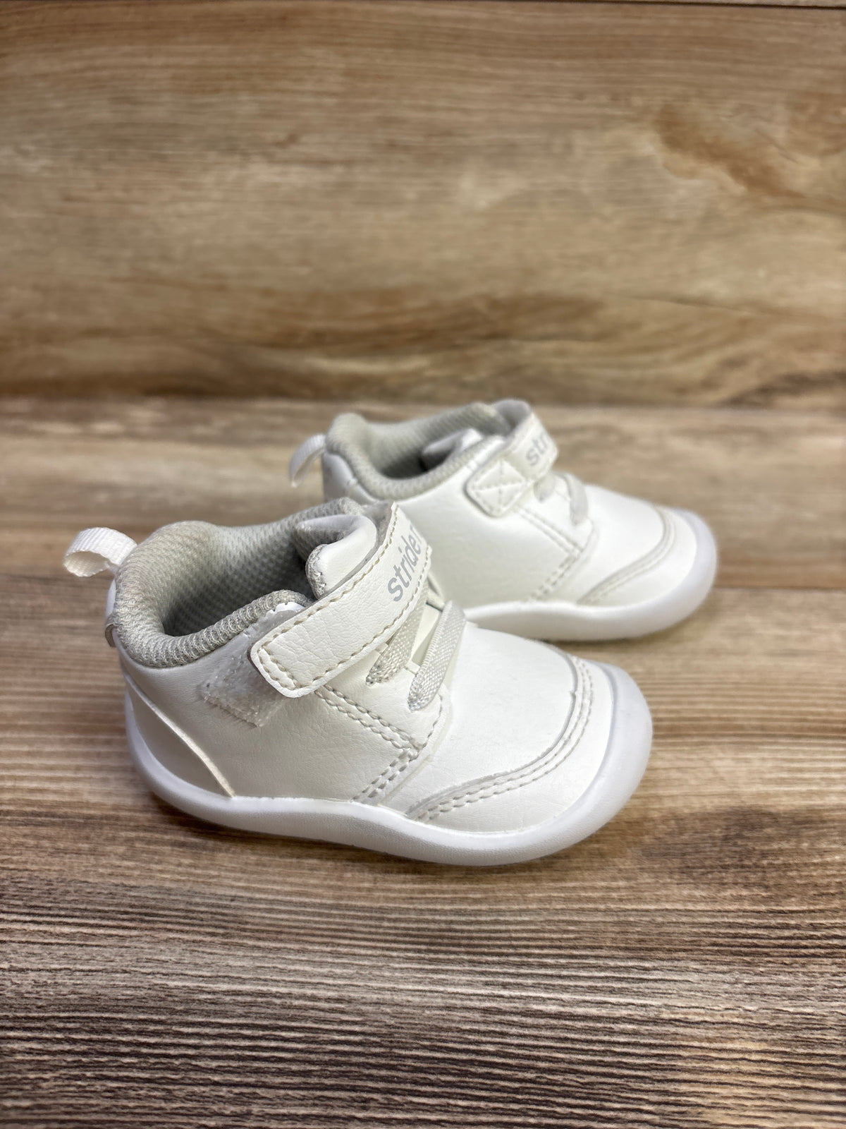 Munchkin by Stride Rite Mars Sneakers White sz 3c