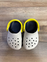 Crocs Classic Retro Sport Clogs White sz 5c