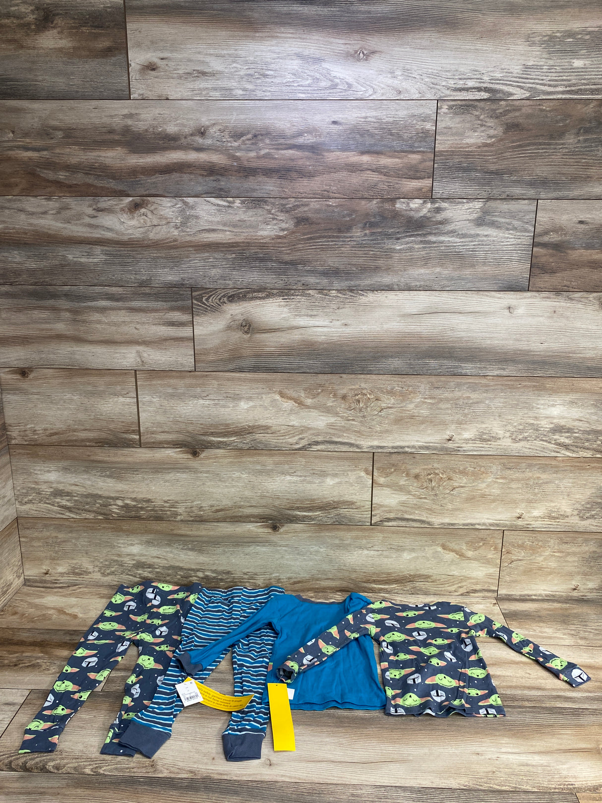 NEW Star Wars 4pc Yoda Print Pajama Set Grey sz 3T