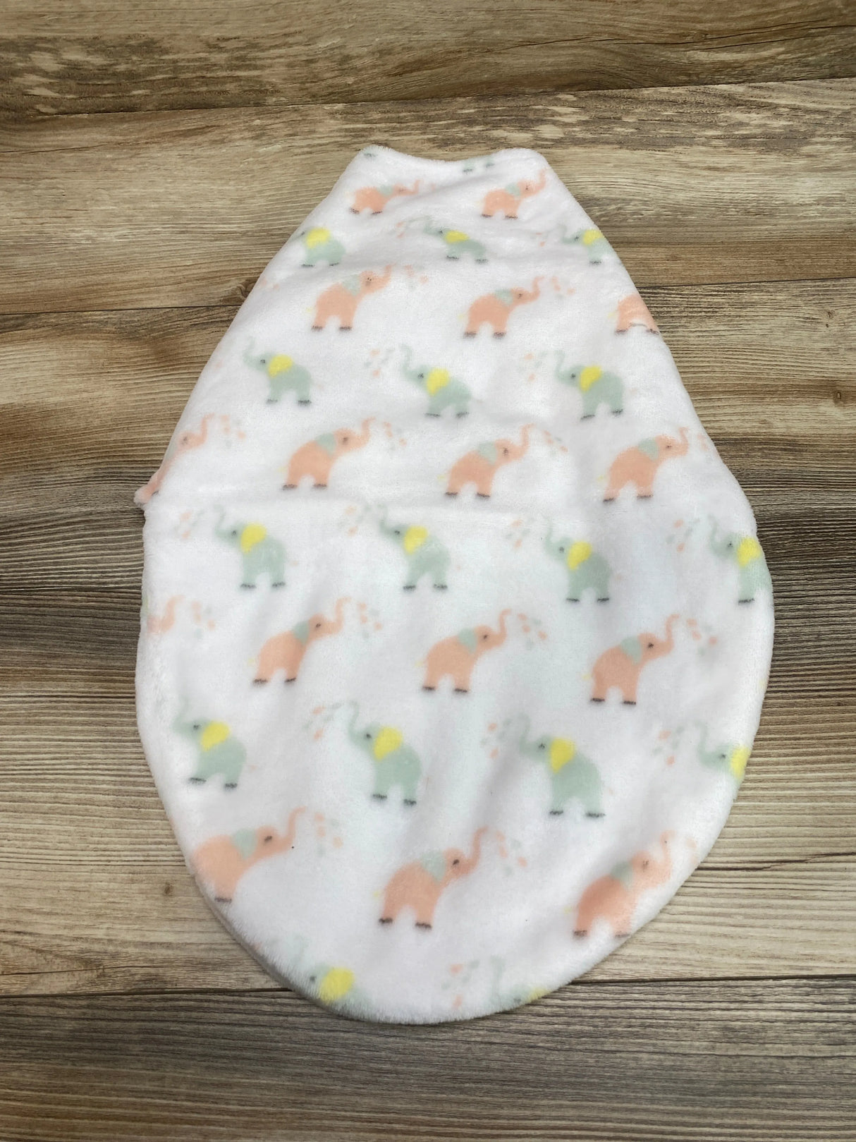 Plush Elephant Print Swaddle White sz 0-3m