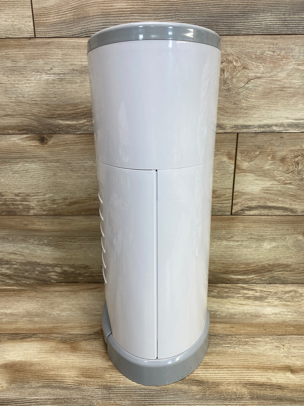 Dekor White Classic Hands-Free Diaper Pail