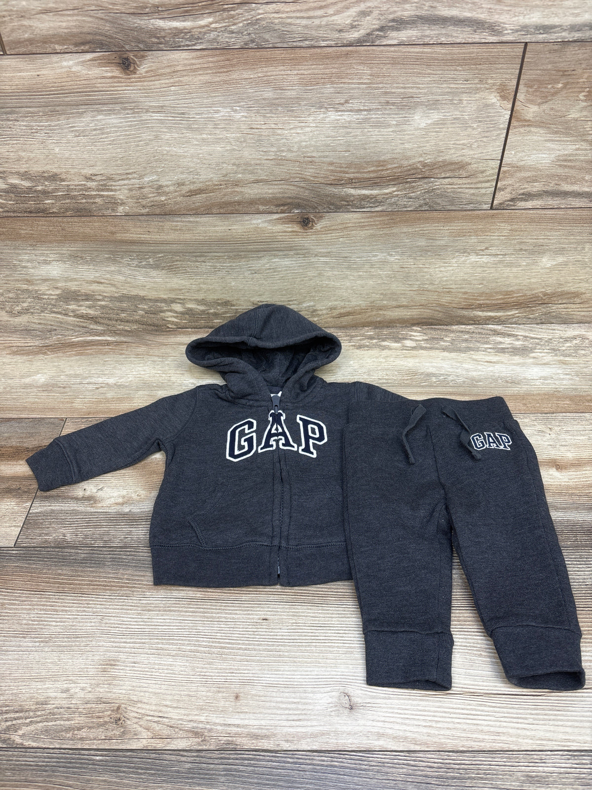 Baby Gap 2pc Zip-Up Hoodie & Joggers Set Grey sz 3-6m