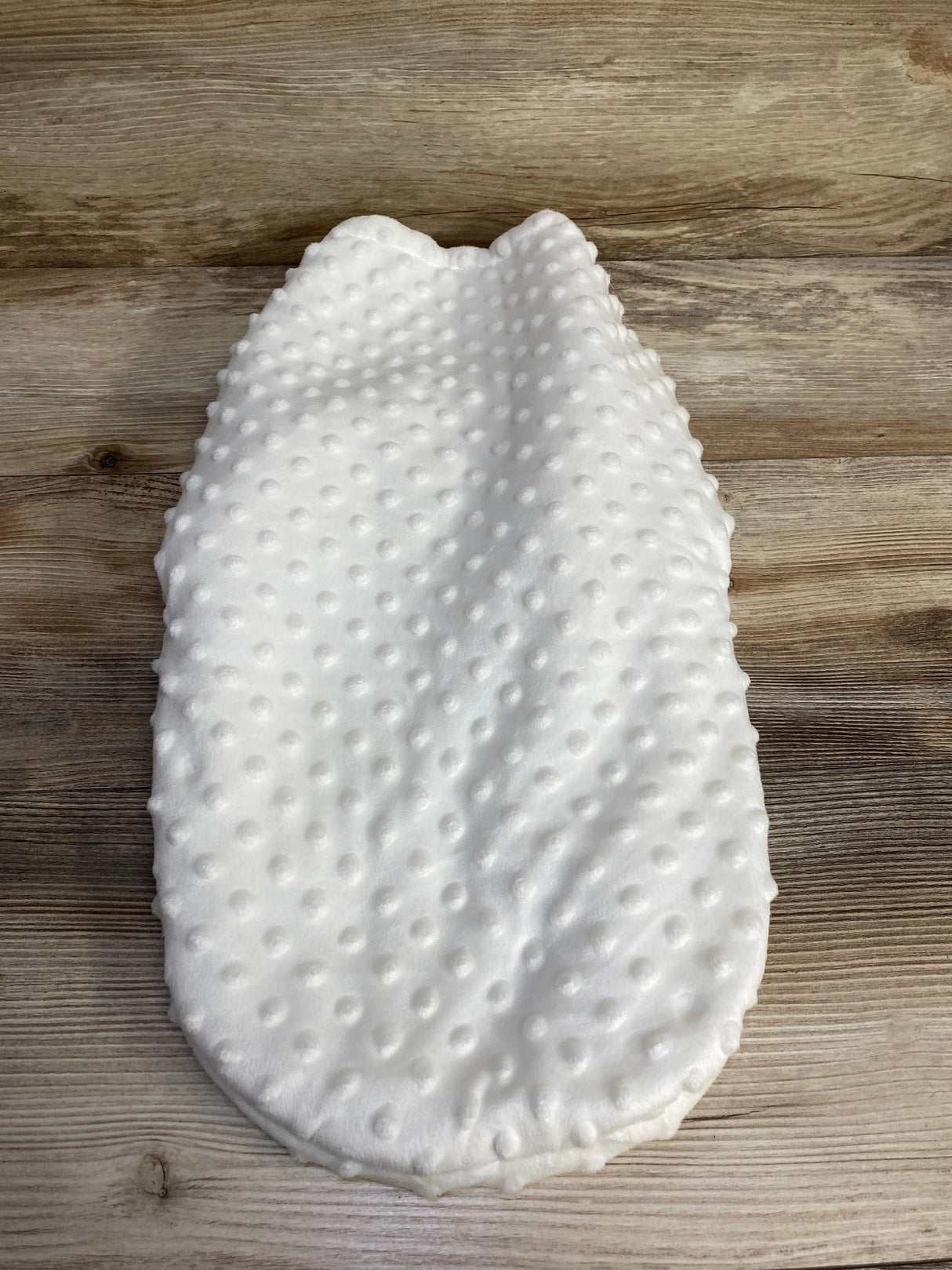 Oeko-Tex Swiss Dot Plush Swaddle Me White sz 0-3m