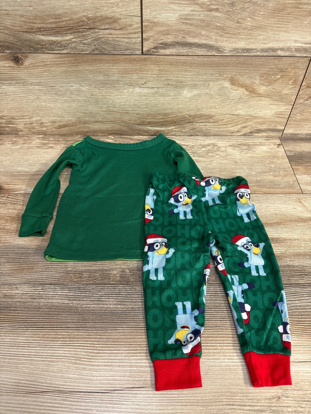 Bluey 2pc Christmas Pajama Set Green sz 18m
