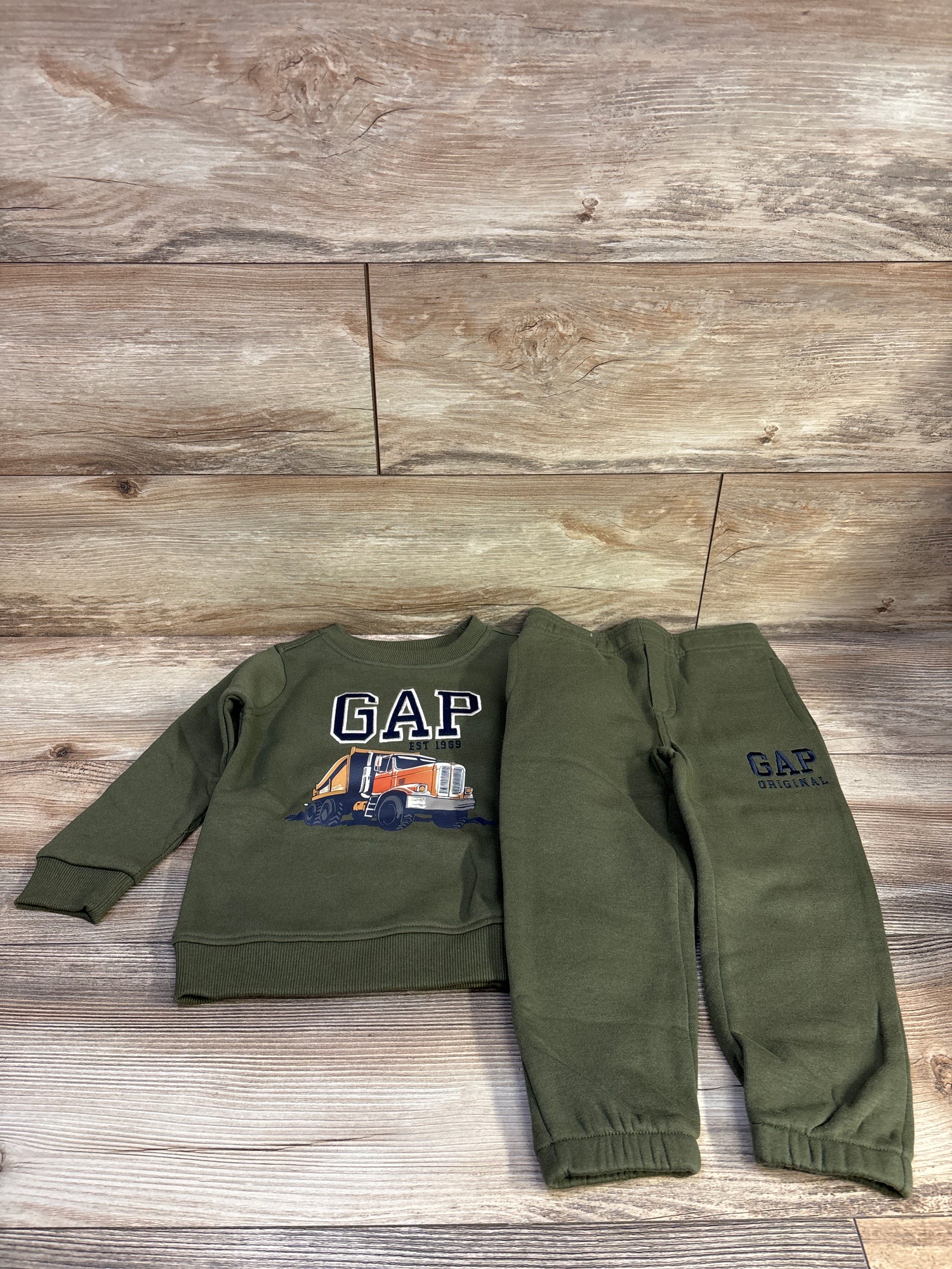 Baby Gap 2pc Pullover Sweatshirt & Pants Set Green sz 3T