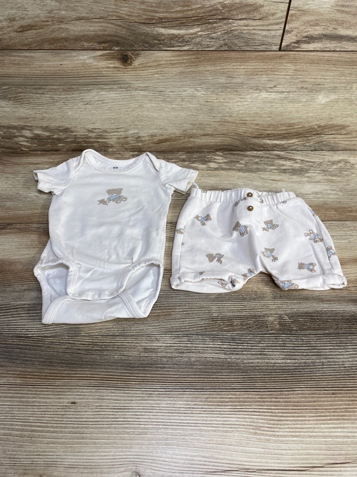 H&M 2pc Bear Bodysuit & Shorts White sz 3m