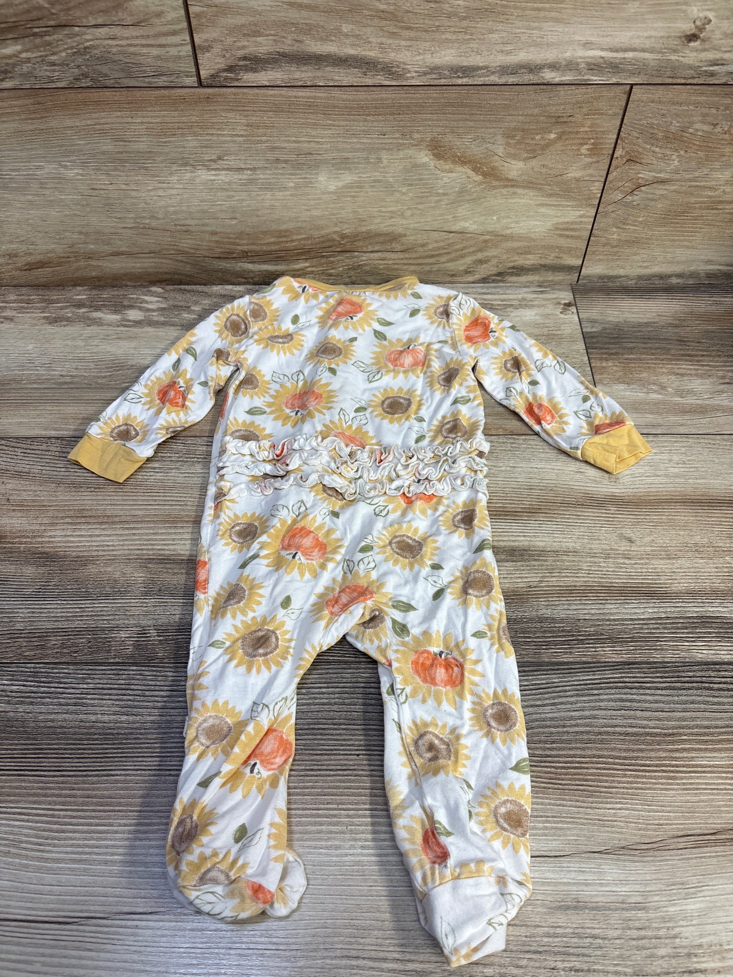 Milkberry Bamboo Pumpkin Ruffle Footie White sz 3-6m