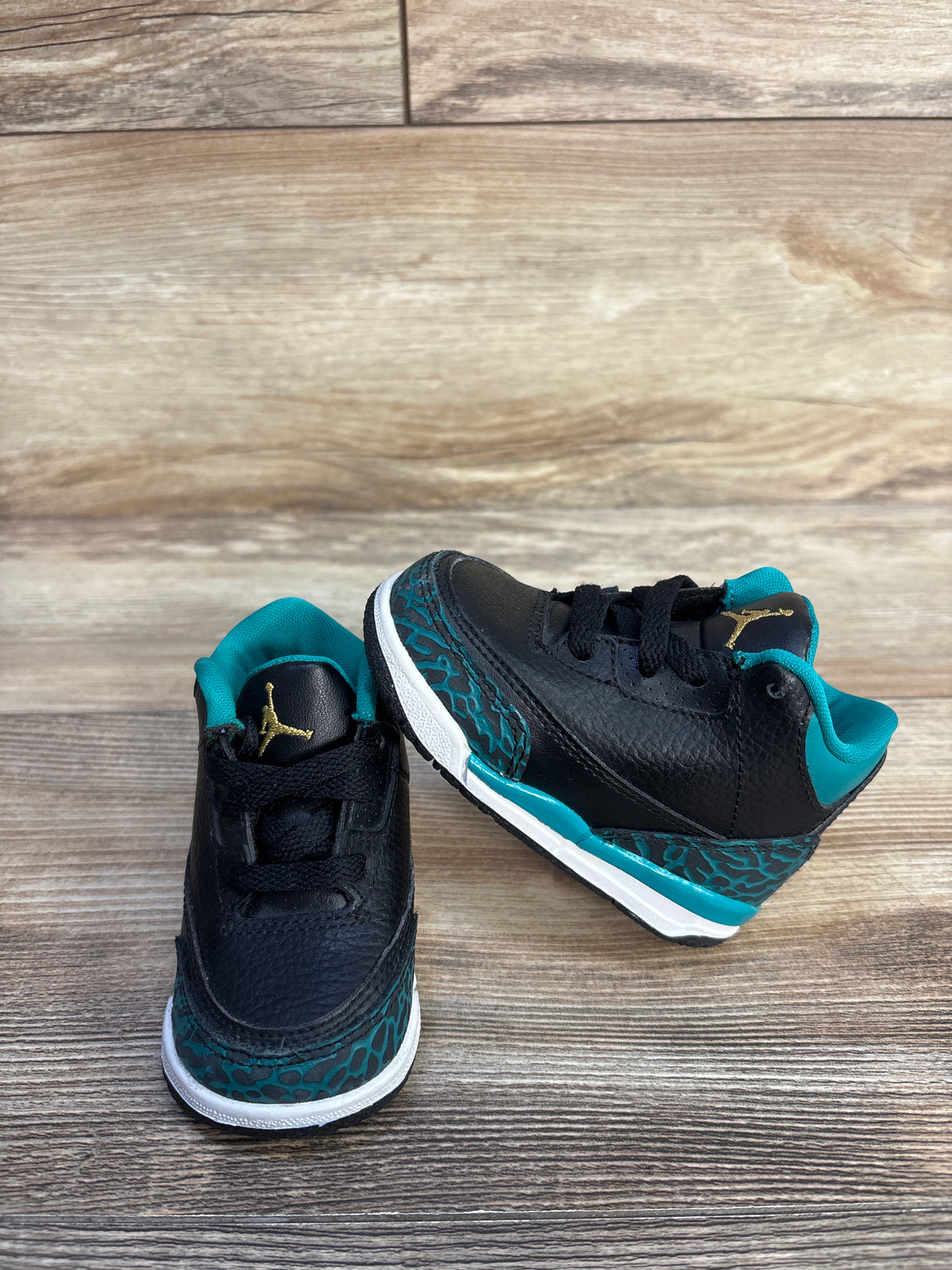 Air Jordan 3 Retro GT 'Black Metallic Gold' Sneakers sz 4c