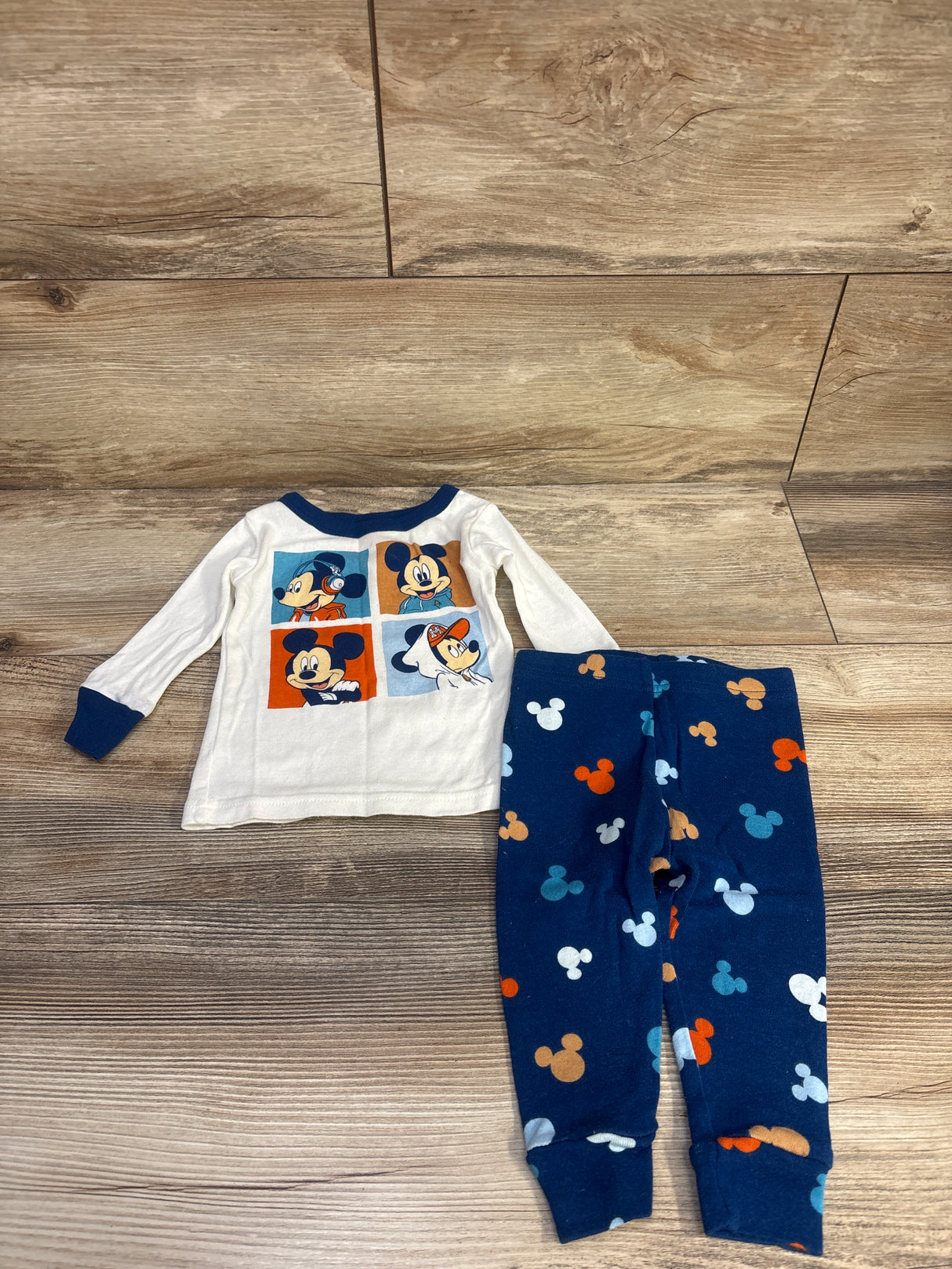 Disney Junior 2pc Mickey Mouse Pajama Set White sz 12m