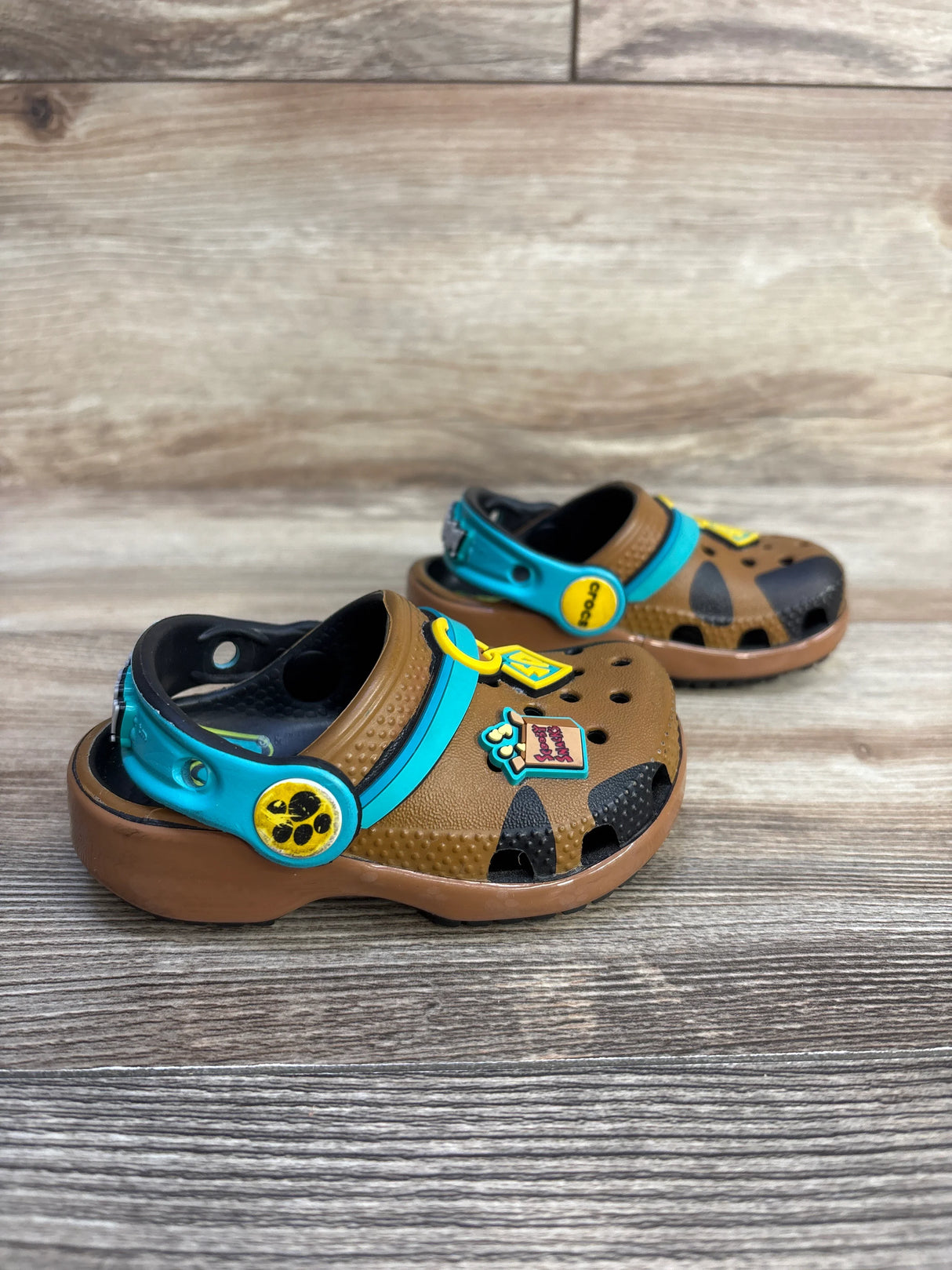 Crocs x Scooby-Doo! Classic Clogs sz 4c - Me n Mommy To Be