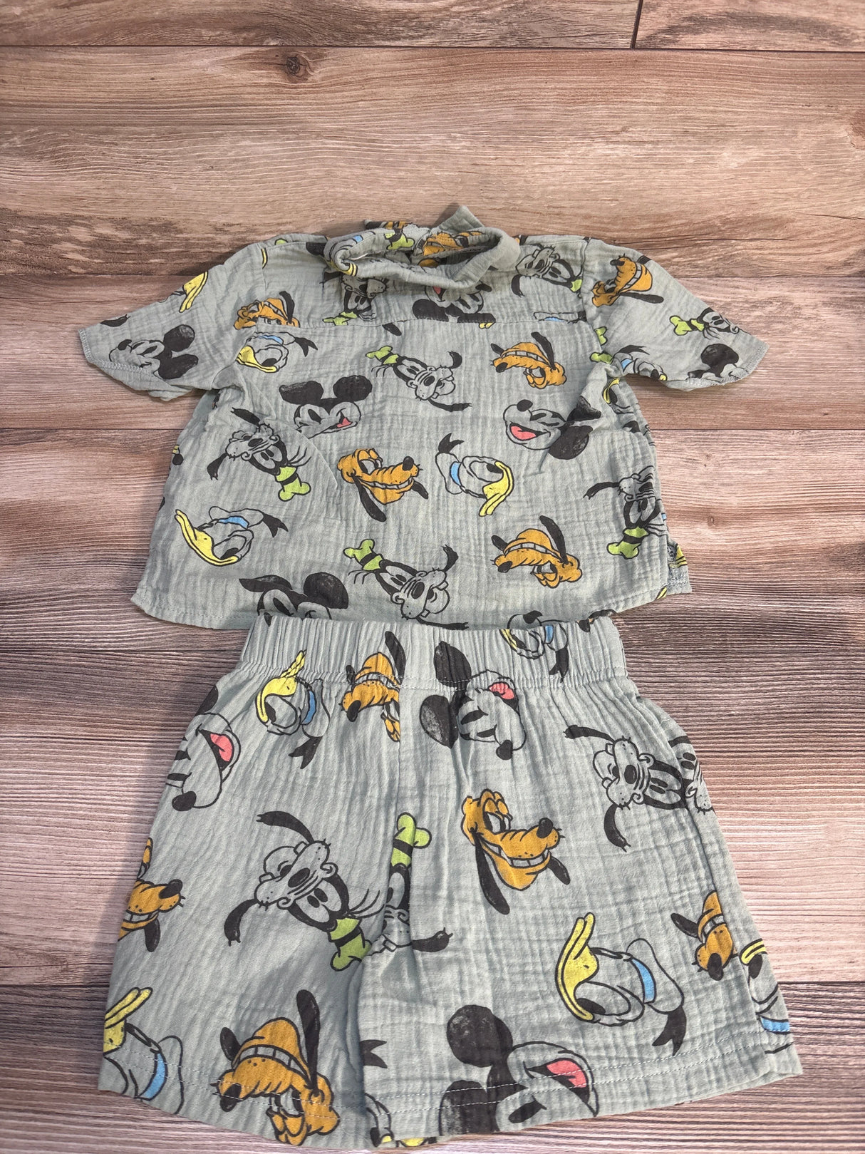 Disney Junior Mickey Mouse Gauze Button Down Shirt & Short Set Green sz 2T