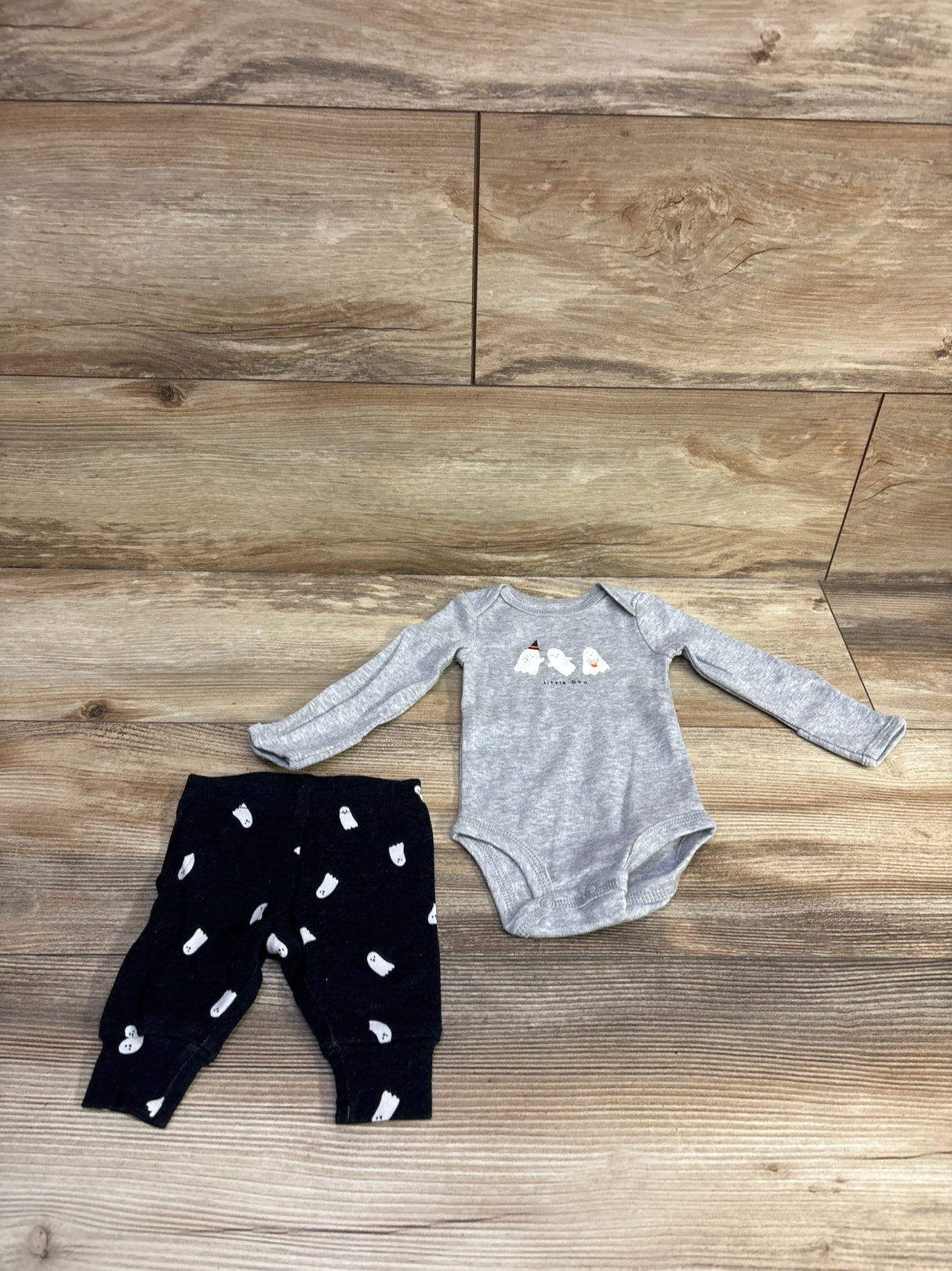 Just One You 2pc Ghost Bodysuit & Pants Set Grey sz Newborn