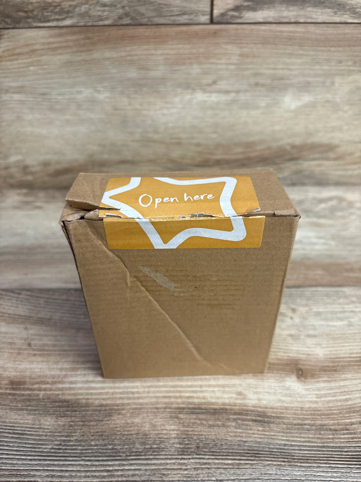 NEW Tommee Tippee Ultra Light Silicone Pacifiers 4pk 0-6m