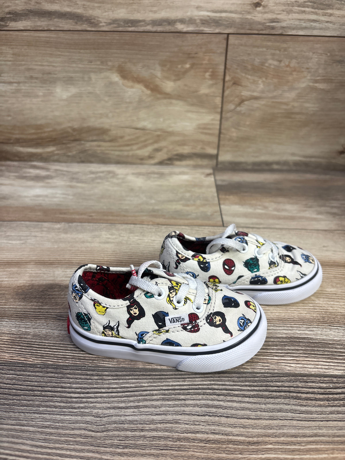 Vans x Marvel Authentic Sneakers Cream sz 4.5c