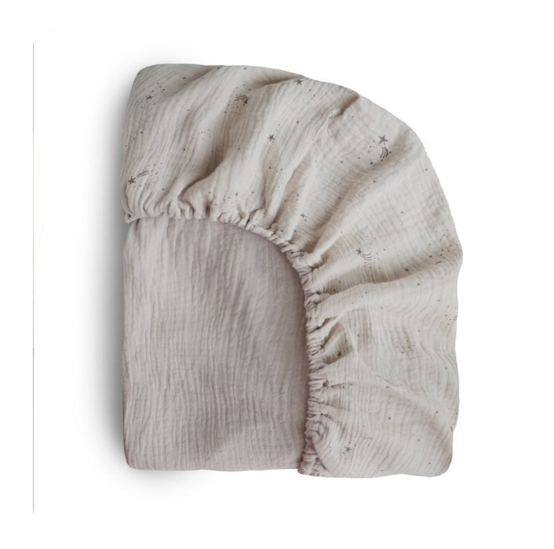 NEW Mushie Extra Soft Muslin Crib Sheet in Falling Stars