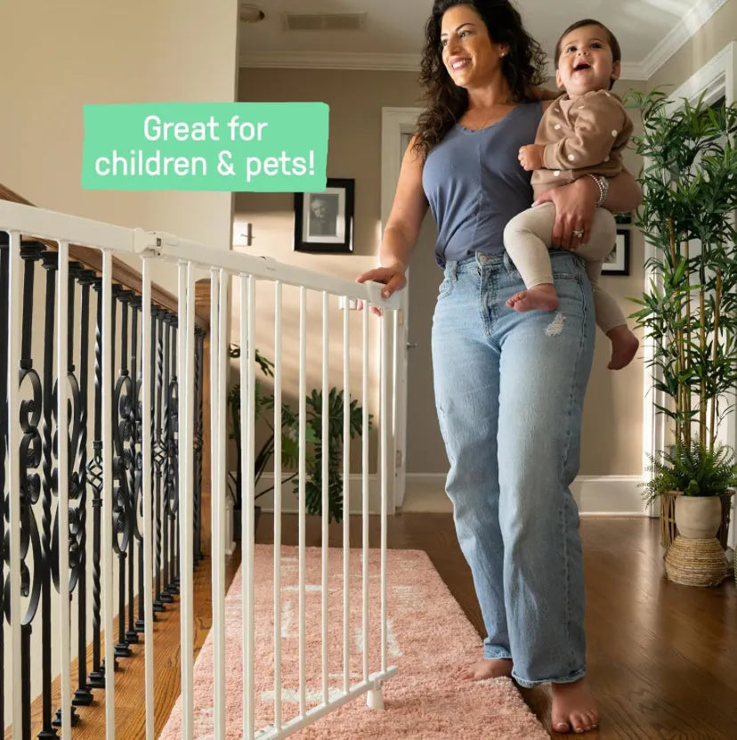 Summer Infant Metal Banister & Stair Safety Gate in White 31" - 46"